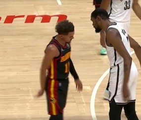 nba下注平台- 特雷杨冲突遭禁赛一场  