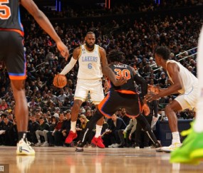 nba下注平台- 布伦森37分尼克斯逆袭  